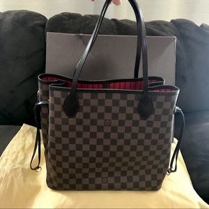 Louis Vuitton Damier Neverfull MM